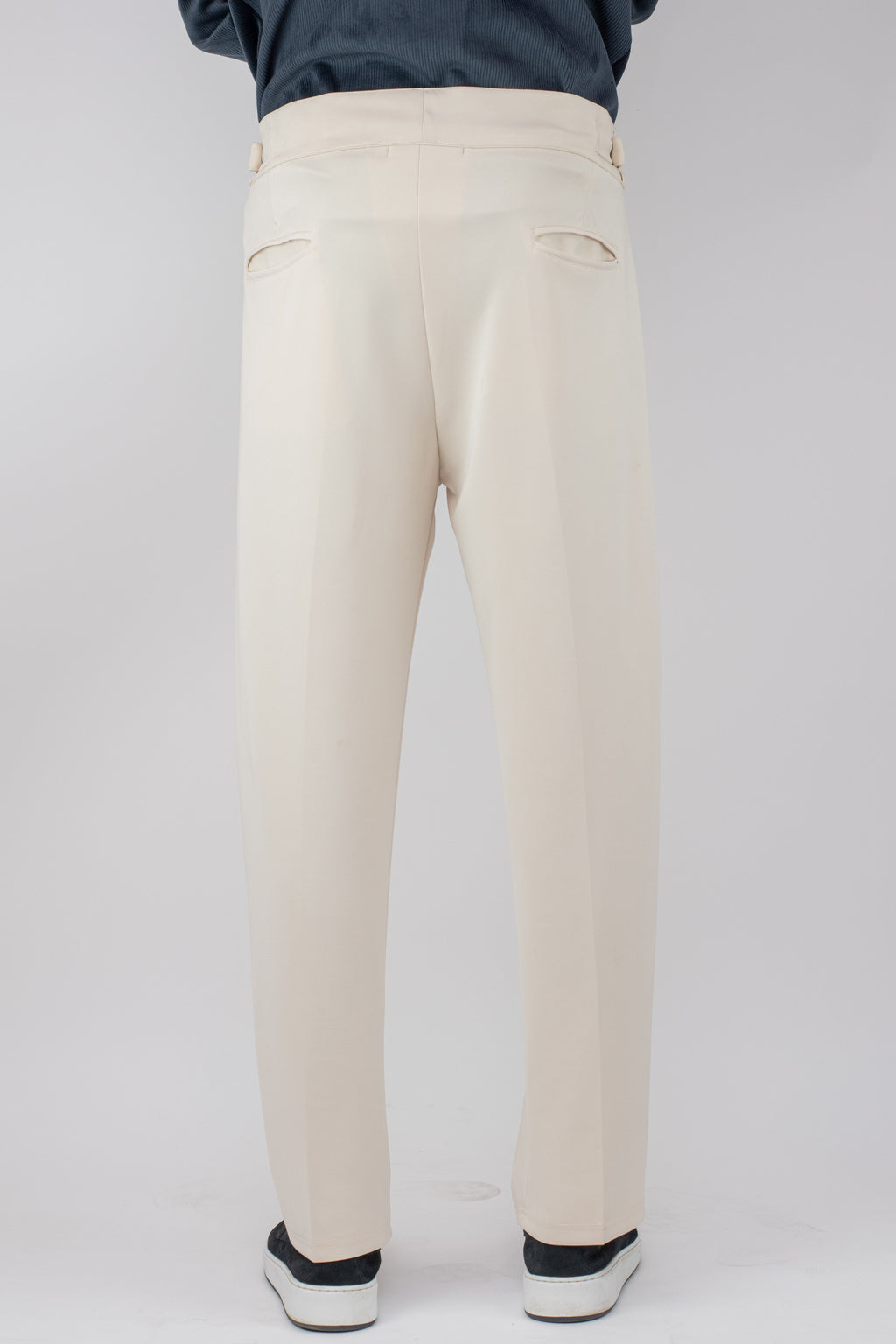 Pleated Relax Plant (White)